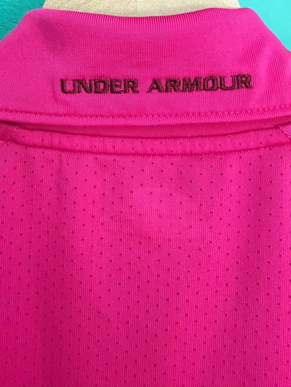 XS Like New Under Armour Heat Gear Women’s Golf Shirt Hot Pink Performance Polo - Picture 7 of 11